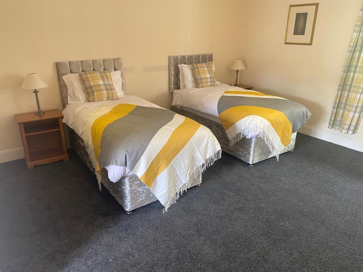The Coach And Horses Bed & Breakfast Winchester Bagian luar foto