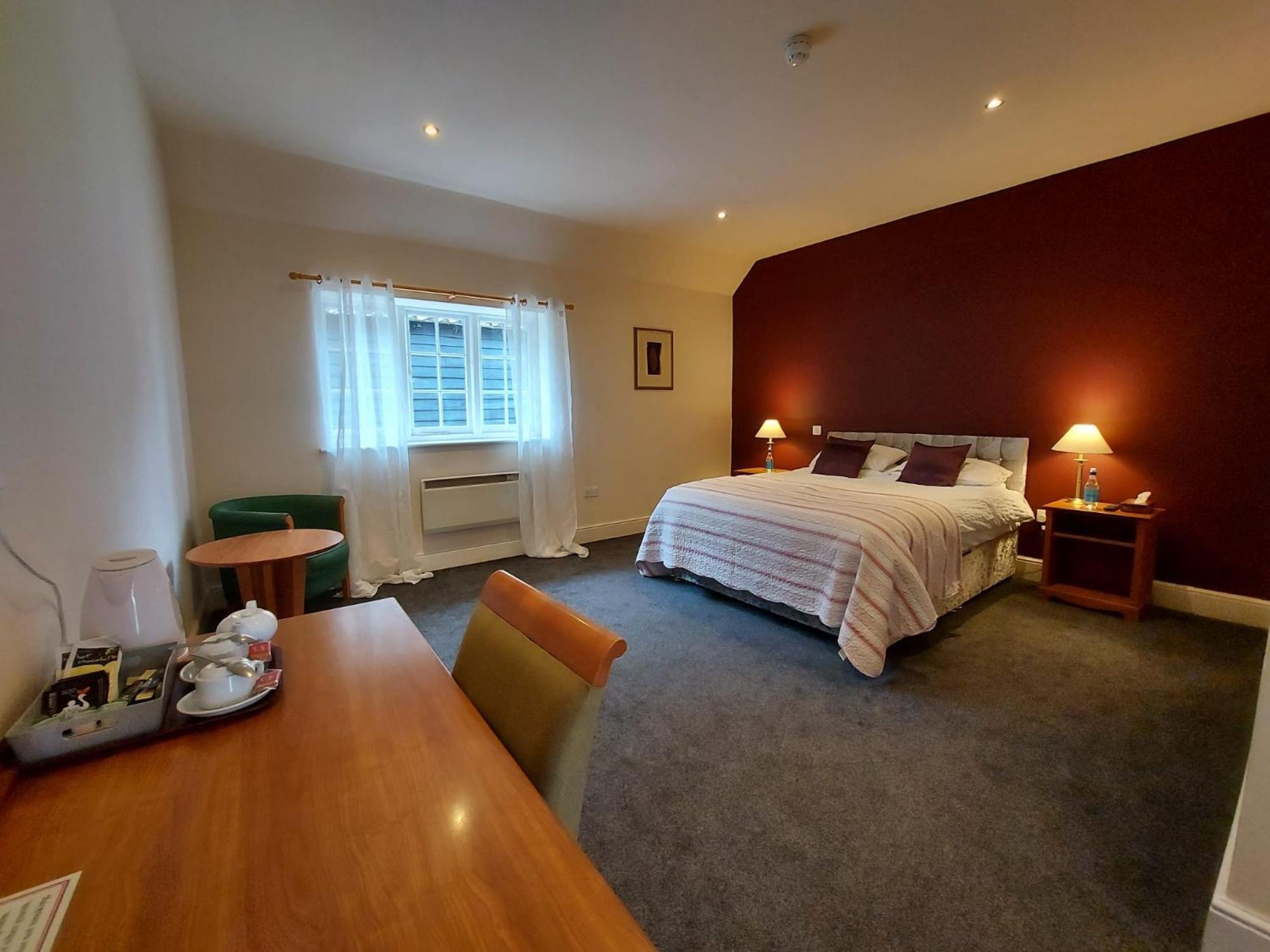 The Coach And Horses Bed & Breakfast Winchester Bagian luar foto